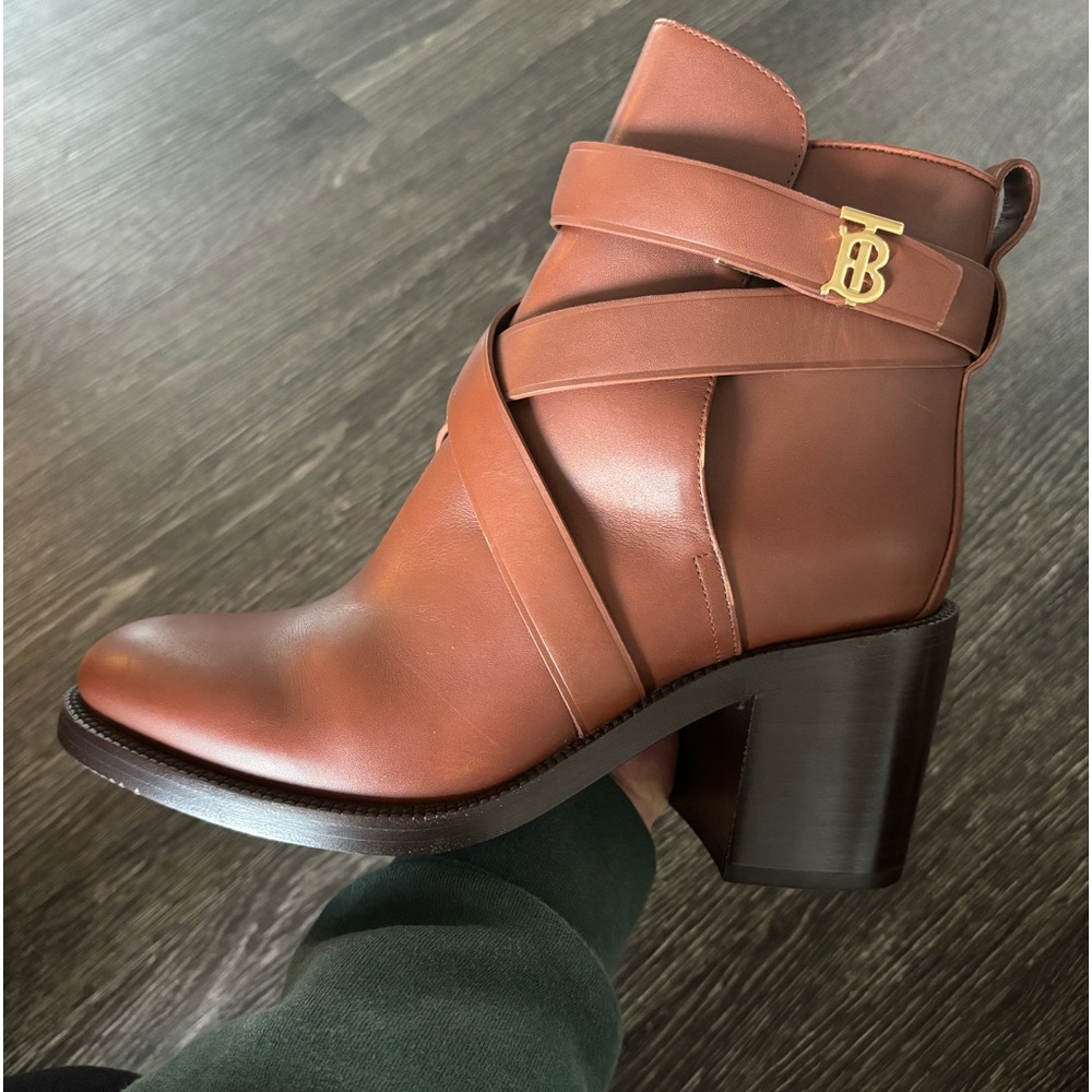burberry brown pryle leather booties